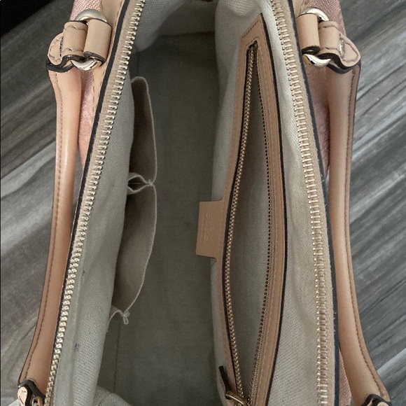 Gucci handbag 💯 authentic limited edition - Picture 5 of 6